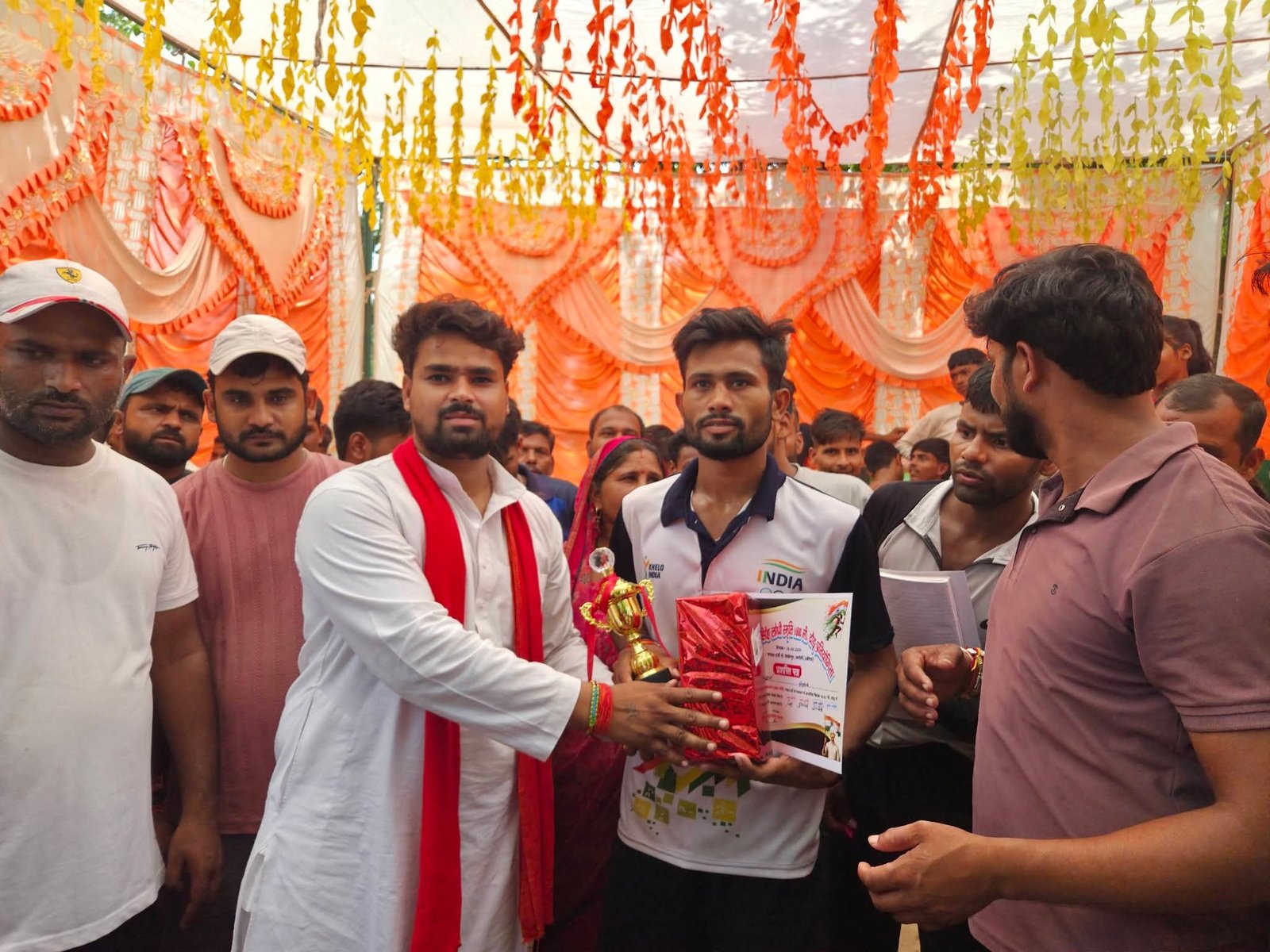 शहीद गुलाब सिंह लोधी स्मृति 1600 मीटर दौड़ प्रतियोगिता में गूंजा अतरौली के युवाओं का जोश