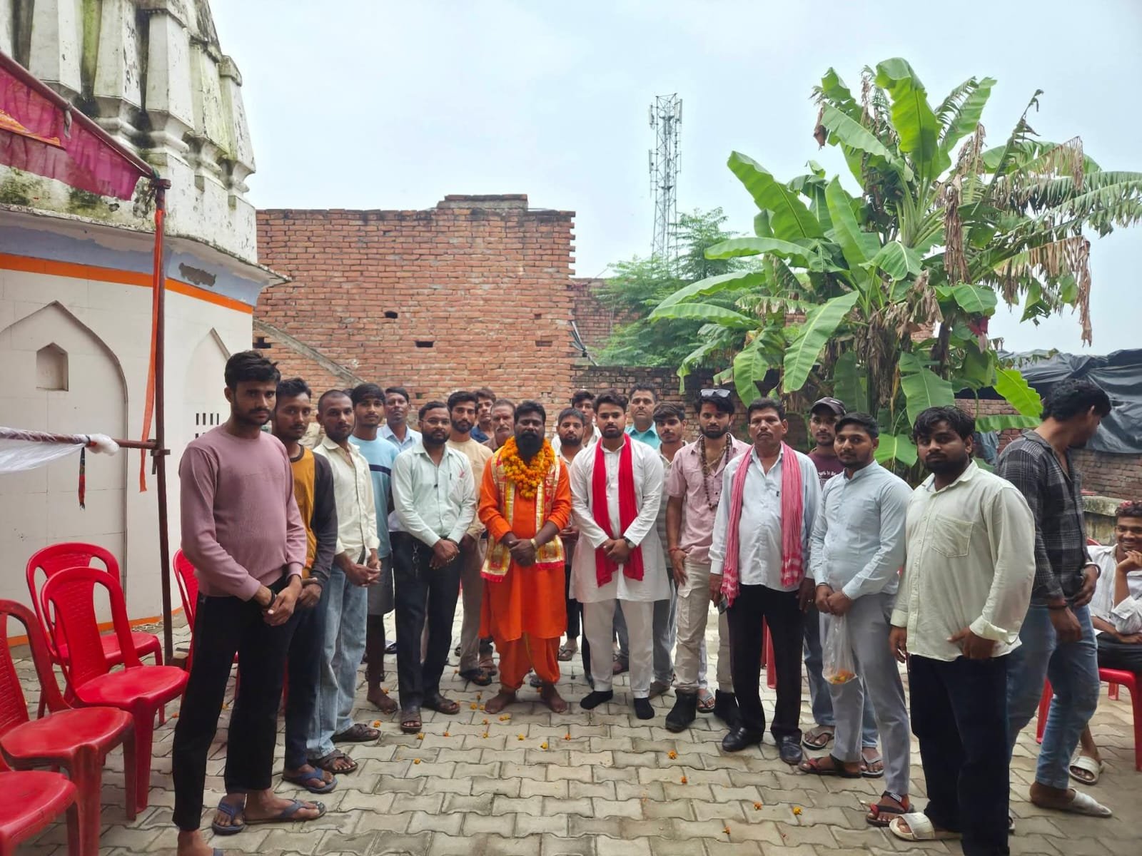 लोधी बाबा जी का आशीर्वाद 🙏🚩 बाबा जी का स्नेह ❤️🙏 प्रेम, आशीर्वाद और विश्वास 🙏 बाबा जी का आशीर्वाद, मेरी ताकत 🚩 हर हर महादेव! 🔱 - Aligarh photo