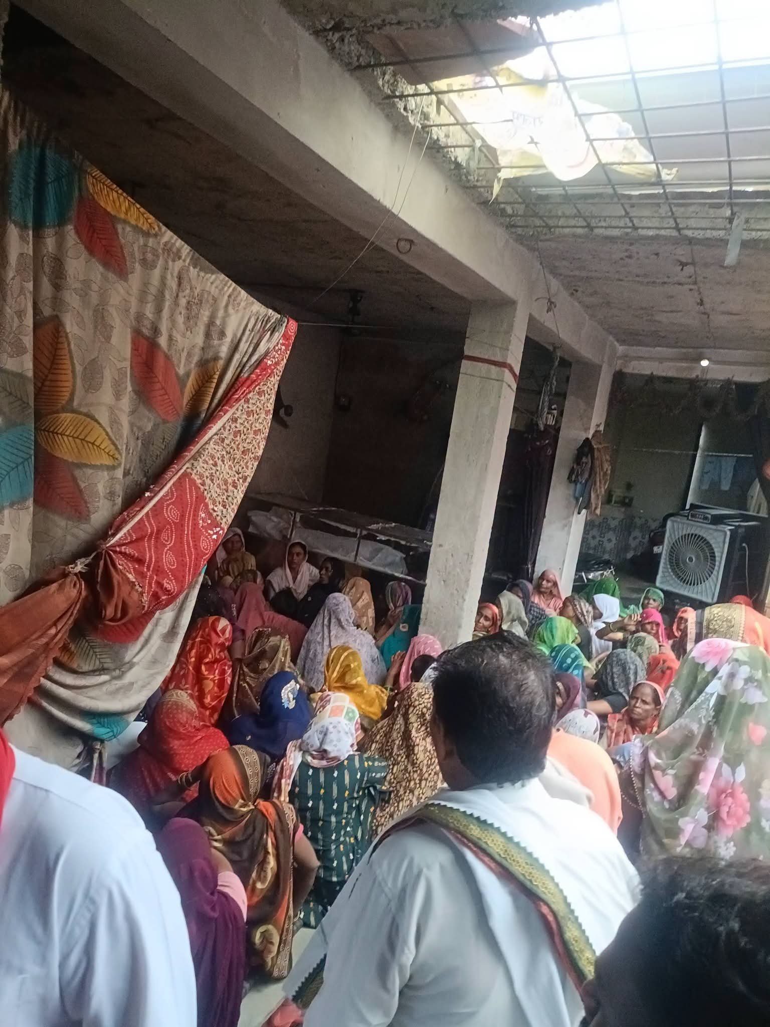 इनायतपुर, गांवखेड़ा एवं सरायवली में शोक संतप्त परिवारों से मुलाकात - Aligarh photo