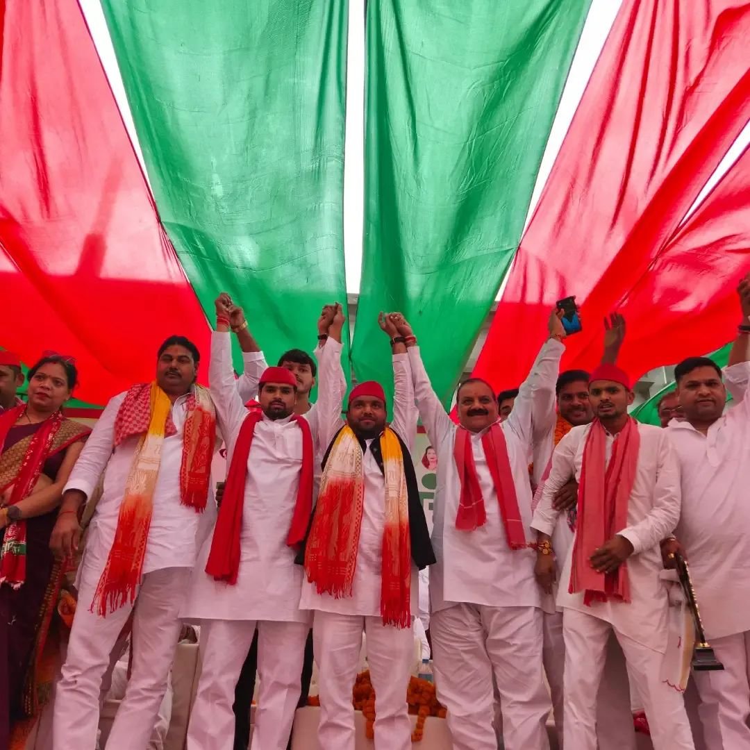 बारिश भी नहीं रोक सकी अतरौली की जनता का उत्साह | राहुल शिवगणेश लोधी जी की मौजूदगी में जनसभा - Aligarh photo