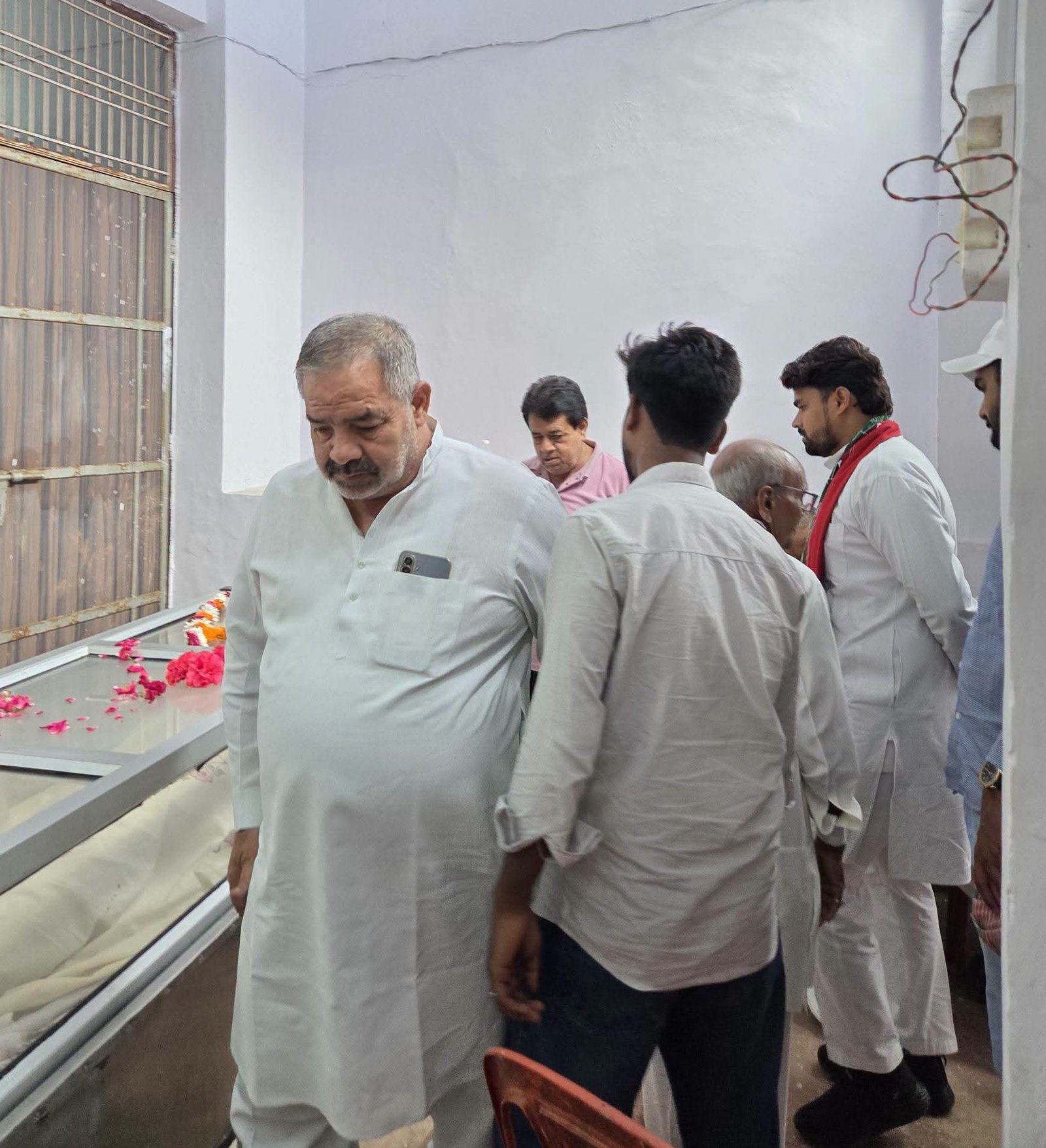 अतरौली के पूर्व विधायक एवं पूर्व मंत्री डॉ. अनवर खान जी को भावभीनी श्रद्धांजलि - Aligarh photo
